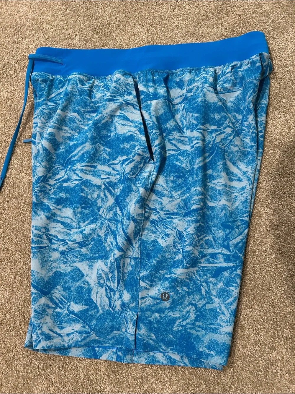 Lululemon Men’s T.H.E. Short —-9
